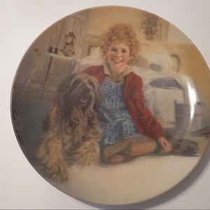 Knowles Collector plate “Annie and Sandy”